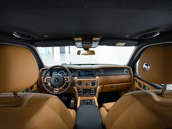 Rolls Royce Cullinan V12, 2022