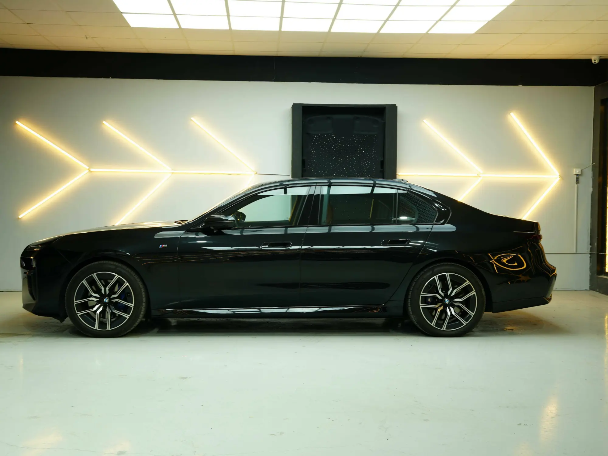 BMW 735i Series