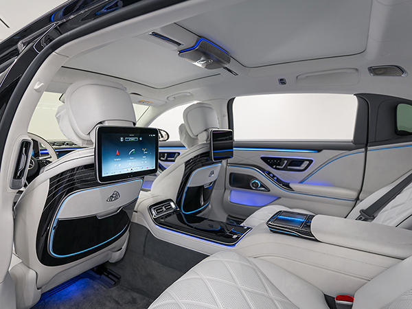 Mercedes Maybach S680 Black