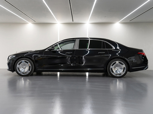 Mercedes Maybach S680 Black