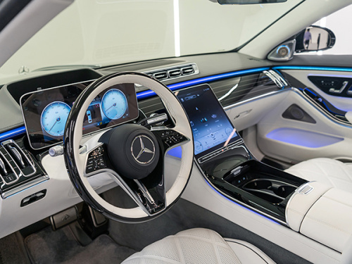 Mercedes Maybach S680 Black