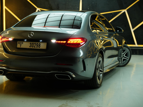 Mercedes C200, 2022